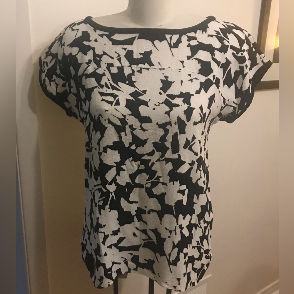 Kate Spade Black & White Capped Sleeve Top - Size 8
